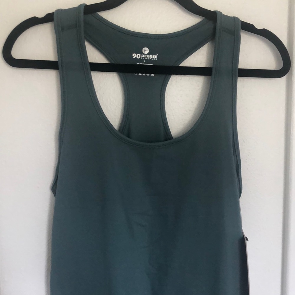 Razor back tank